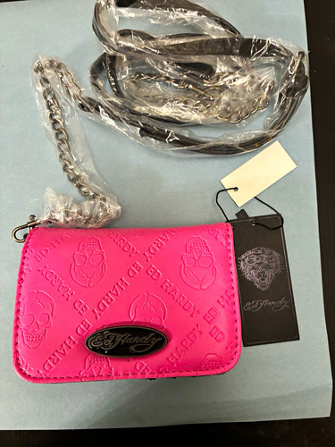 Hardy pink embossed skull - ed,