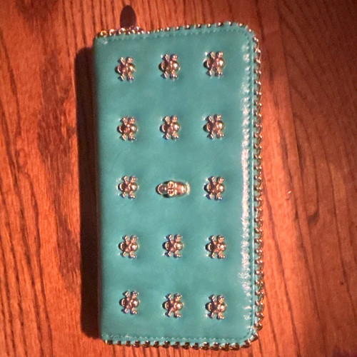 New skull crossbones studded - &,